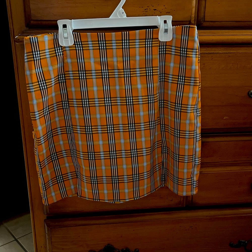 Yellow skirt